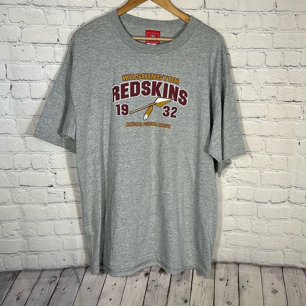 NFL Washington Redskins Gray Short Sleeve Tshirt L‎ Large Football Commanders